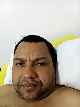 Marcio2235 online show from October 15, 2025, 4:55 am