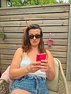 cumtomama online show from May 31, 2026, 3:29 pm