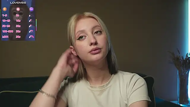 milasmiu online show from February 28, 2025, 11:12 pm