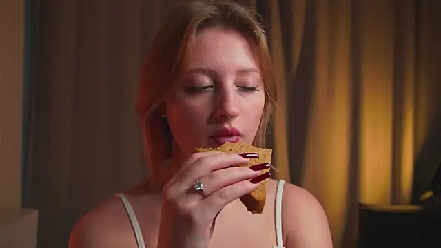 milasmiu online show from December 1, 2025, 4:13 am