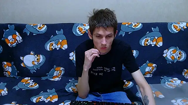 Snapshot of Lester_Broo chatting on July 11, 2026, 9:37 pm Lester Broo online show from July 11, 2026, 9:37 pm