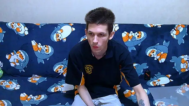 Snapshot of Lester_Broo chatting on June 1, 2026, 12:44 am Lester Broo online show from June 1, 2026, 12:44 am
