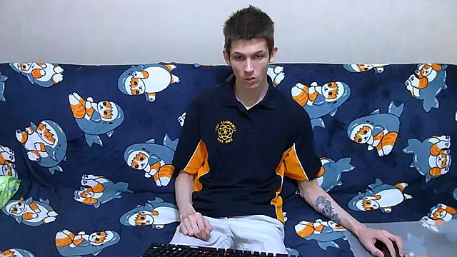 Snapshot of Lester_Broo chatting on June 4, 2026, 3:11 am Lester Broo online show from June 4, 2026, 3:11 am