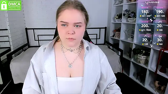 Snapshot of Erica__Alta chatting on March 23, 2025, 6:26 am Erica Alta online show from March 23, 2025, 6:26 am