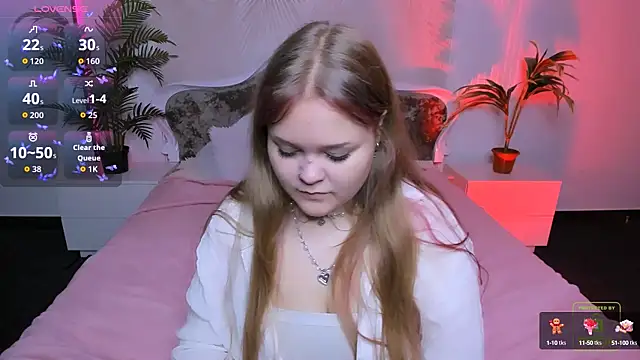 Snapshot of Erica__Alta chatting on September 22, 2025, 5:35 am Erica Alta online show from September 22, 2025, 5:35 am