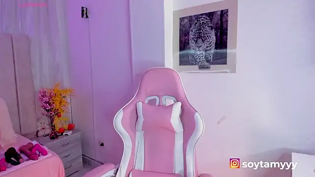 Snapshot of tamy_xoo chatting on March 8, 2025, 9:08 pm tamy xoo online show from March 8, 2025, 9:08 pm