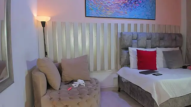 avis lara online show from February 7, 2026, 3:53 pm