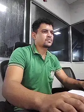 mamauara092 online show from October 5, 2025, 5:42 am