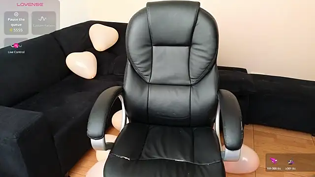 Snapshot of hairyncuteass chatting on February 8, 2026, 1:31 pm hairyncuteass online show from February 8, 2026, 1:31 pm