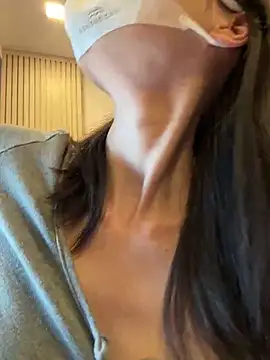 Snapshot of anan2025 chatting on March 4, 2025, 8:35 am anan2025 online show from March 4, 2025, 8:35 am