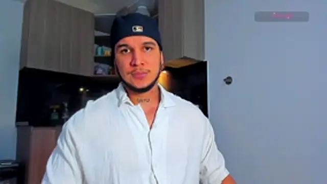 austinoficial online show from April 4, 2026, 9:21 pm