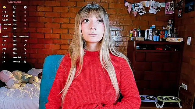 Annycolin  online show from April 18, 2026, 10:32 pm