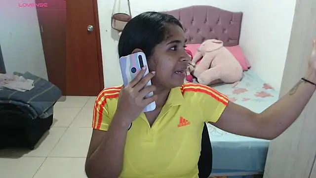 Snapshot of july-feria chatting on November 18, 2025, 10:24 pm july-feria online show from November 18, 2025, 10:24 pm