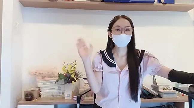 Snapshot of Lush-Office chatting on February 25, 2025, 11:10 am Lush-Office online show from February 25, 2025, 11:10 am