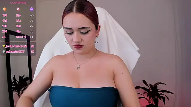 Snapshot of raven__white1 chatting on January 18, 2025, 12:02 am raven  white1 online show from January 18, 2025, 12:02 am