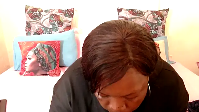 omalicha98 online show from February 17, 2025, 5:58 am