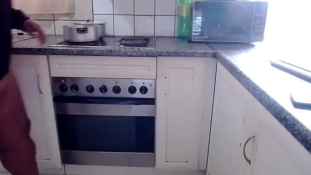 omalicha98 online show from September 26, 2025, 6:09 am