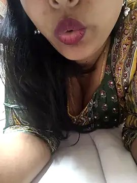 angelrani1234 online show from January 6, 2026, 11:36 am