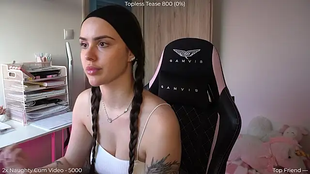 NaomiiMoon online show from March 15, 2026, 4:25 pm