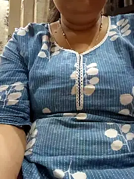 Trisha Malkoti online show from April 12, 2026, 7:50 pm