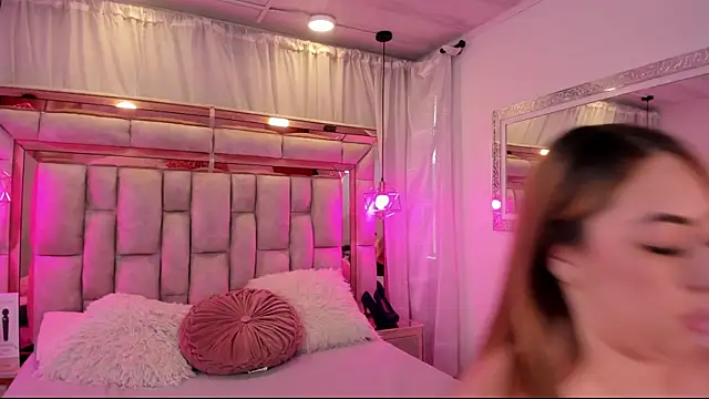 Snapshot of Katalina_Evans chatting on November 25, 2025, 11:10 am Katalina Evans online show from November 25, 2025, 11:10 am