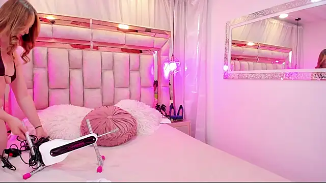 Katalina Evans online show from December 18, 2025, 11:14 am