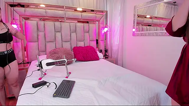 Snapshot of Katalina_Evans chatting on September 8, 2025, 8:30 pm Katalina Evans online show from September 8, 2025, 8:30 pm