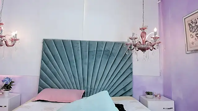 Aitana Hilton  online show from March 13, 2025, 5:50 pm