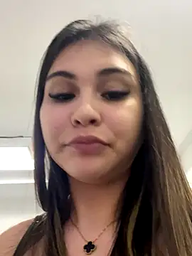 Aitana Hilton  online show from October 4, 2025, 11:45 am