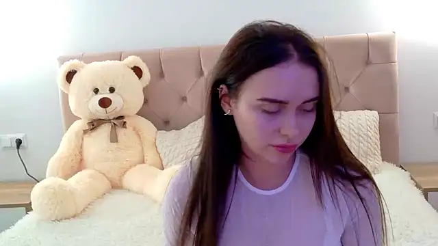 Snapshot of Lilliana_Moon chatting on September 10, 2025, 6:34 am Lilliana Moon online show from September 10, 2025, 6:34 am