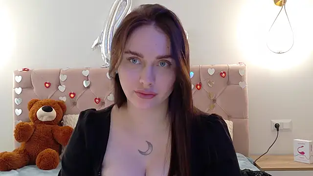 Snapshot of Lilliana_Moon chatting on February 28, 2025, 11:03 am Lilliana Moon online show from February 28, 2025, 11:03 am