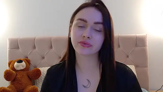 Snapshot of Lilliana_Moon chatting on March 2, 2025, 10:05 am Lilliana Moon online show from March 2, 2025, 10:05 am