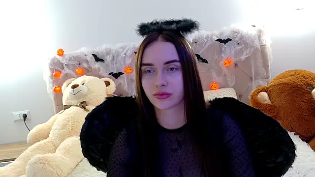 Snapshot of Lilliana_Moon chatting on October 30, 2025, 8:23 am Lilliana Moon online show from October 30, 2025, 8:23 am