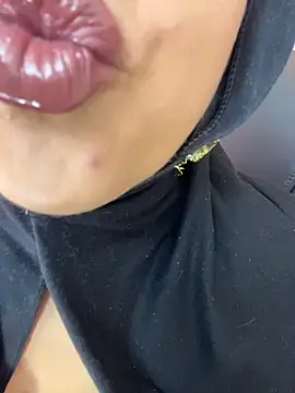 zahra Jalid online show from February 3, 2026, 10:26 pm