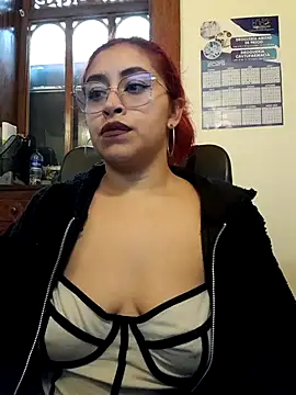 Snapshot of AnonymousGirl chatting on November 28, 2025, 9:26 pm AnonymousGirl online show from November 28, 2025, 9:26 pm