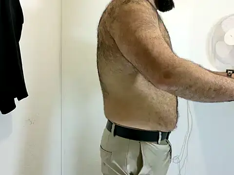 bearahairs online show from November 2, 2025, 10:15 pm