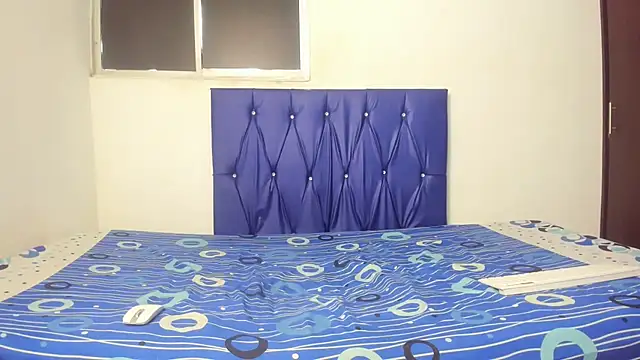 Latinos 2001 online show from January 11, 2026, 1:29 pm