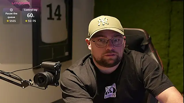 Snapshot of justinitt chatting on November 27, 2025, 10:27 am justinitt online show from November 27, 2025, 10:27 am