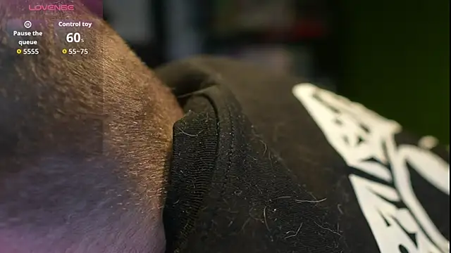 Snapshot of justinitt chatting on November 22, 2025, 8:18 pm justinitt online show from November 22, 2025, 8:18 pm