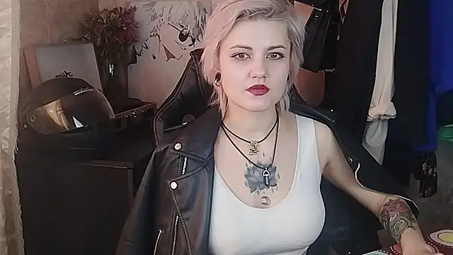 Snapshot of EvaBrownie chatting on February 27, 2025, 11:17 am EvaBrownie online show from February 27, 2025, 11:17 am