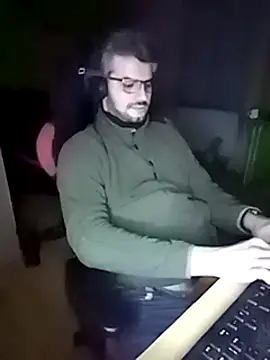 stary-w-kalesonach online show from January 28, 2025, 12:15 am