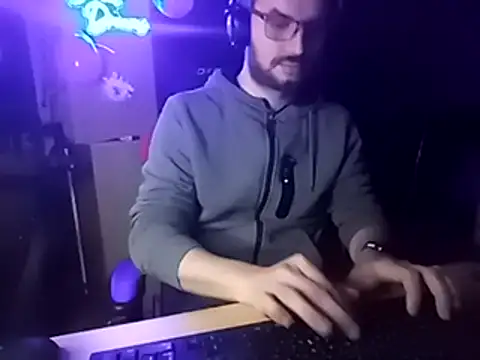 stary-w-kalesonach online show from February 16, 2025, 6:32 pm