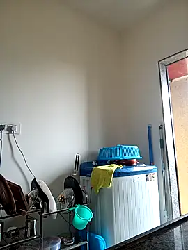 Mumbaigirl17 online show from October 18, 2025, 7:54 am