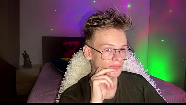 Wild boar1 online show from March 7, 2025, 8:44 pm