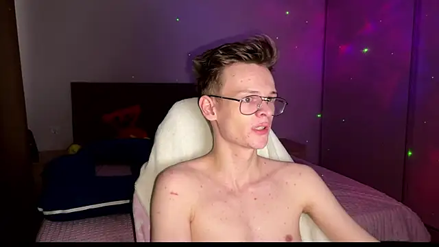 Wild boar1 online show from March 21, 2025, 1:45 pm