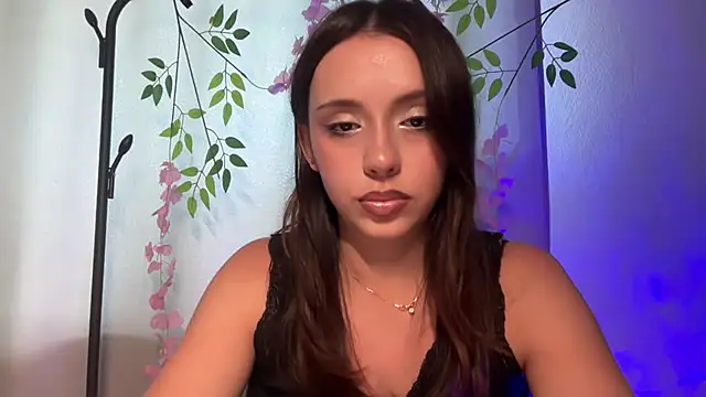 Snapshot of Sahara_Shields chatting on June 26, 2026, 1:50 pm Sahara Shields online show from June 26, 2026, 1:50 pm