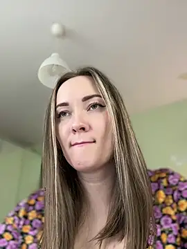 Snapshot of Kiss_My_Body chatting on February 14, 2025, 2:33 pm Kiss My Body online show from February 14, 2025, 2:33 pm