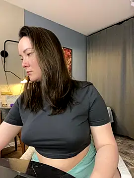 Snapshot of Kiss_My_Body chatting on September 10, 2025, 7:57 pm Kiss My Body online show from September 10, 2025, 7:57 pm