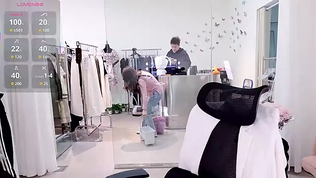 miaomiao-777 online show from April 2, 2026, 1:02 am