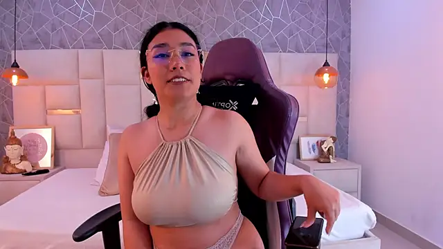 Tamara palacios online show from March 5, 2025, 2:56 pm